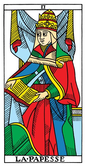 CBD Tarot de Marseille की La Papesse: बैठी आकृति की गोद में खुली पुस्तक